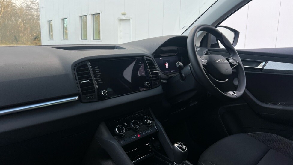 Used Skoda Karoq 2025 for sale - 76868325: Photo 2