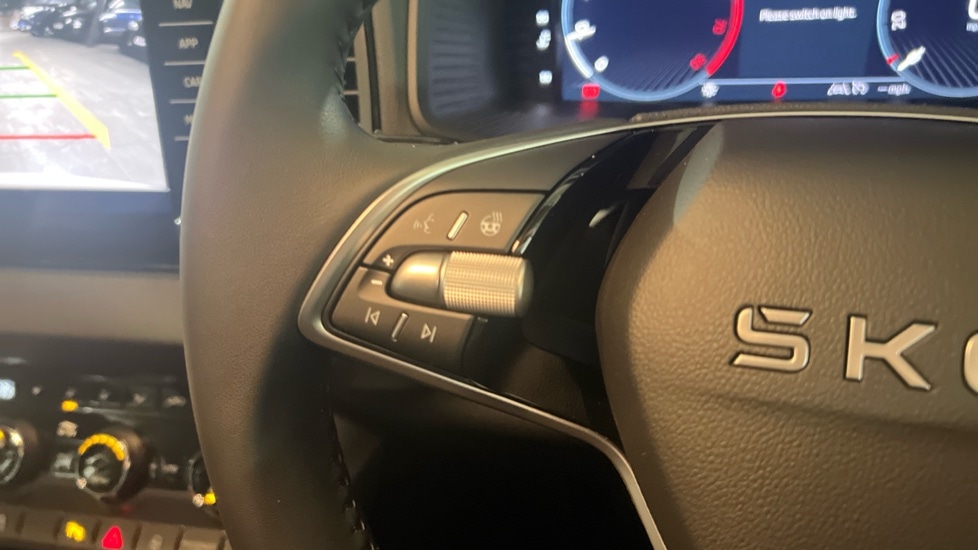 Used Skoda Karoq 2025 for sale - 76868325: Photo 23