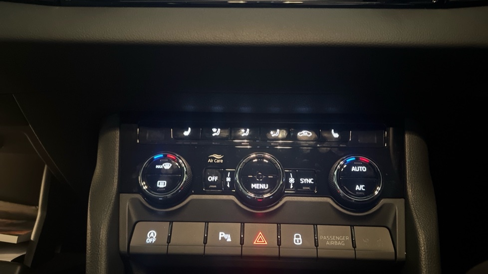 Used Skoda Karoq 2025 for sale - 76868325: Photo 31