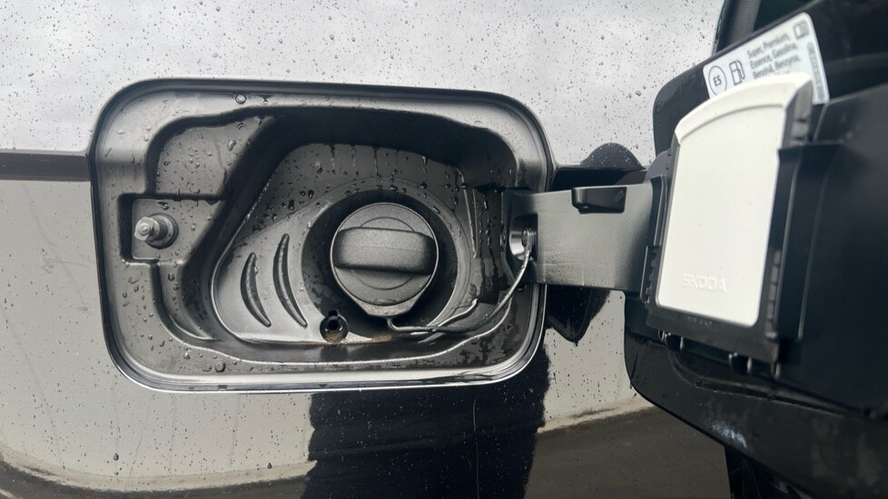 Used Skoda Karoq 2024 for sale - 76873028: Photo 29