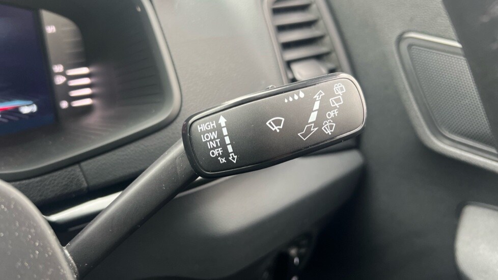 Used Skoda Karoq 2024 for sale - 76873028: Photo 36