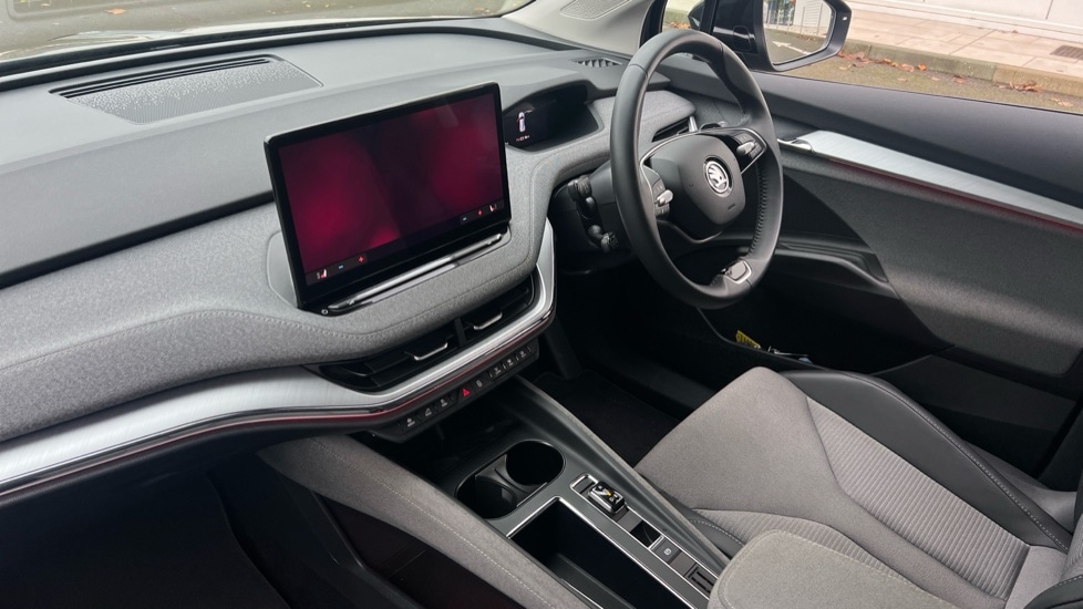 Used Skoda Enyaq 2024 for sale - 76479746: Photo 2