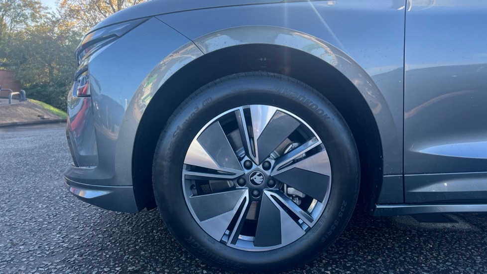 Used Skoda Enyaq 2025 for sale - 76873468: Photo 19