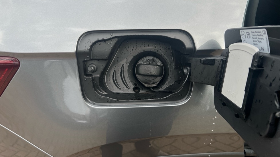 Used Skoda Karoq 2025 for sale - 76523563: Photo 29