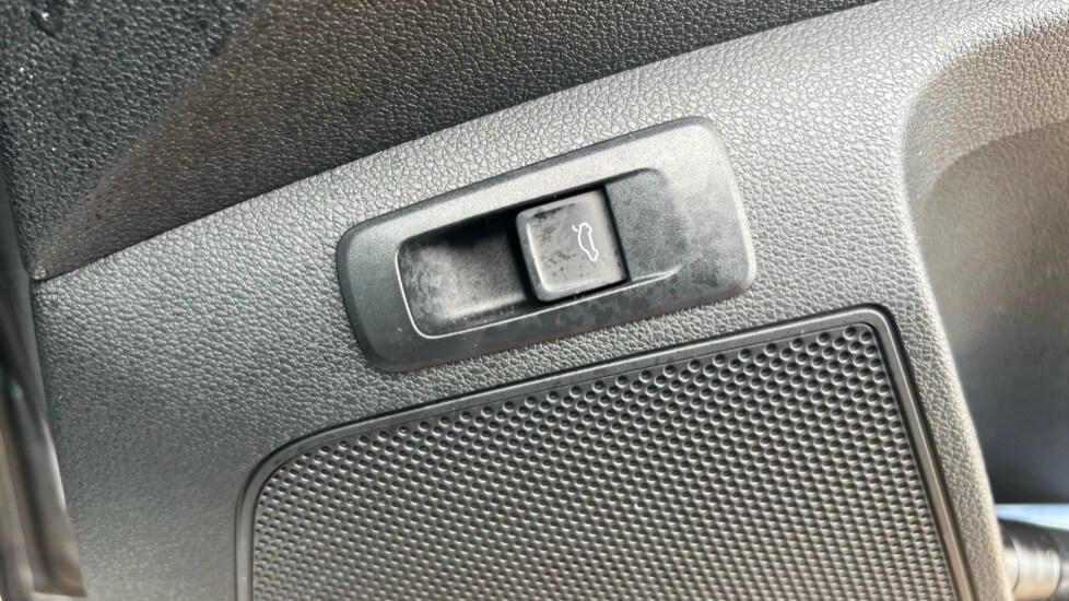 Used Skoda Karoq 2025 for sale - 76523563: Photo 35