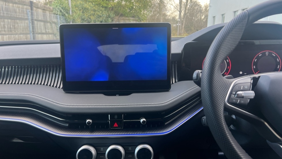 Used Skoda Superb 2025 for sale - 76869305: Photo 13