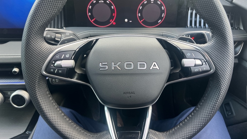 Used Skoda Superb 2025 for sale - 76869305: Photo 44