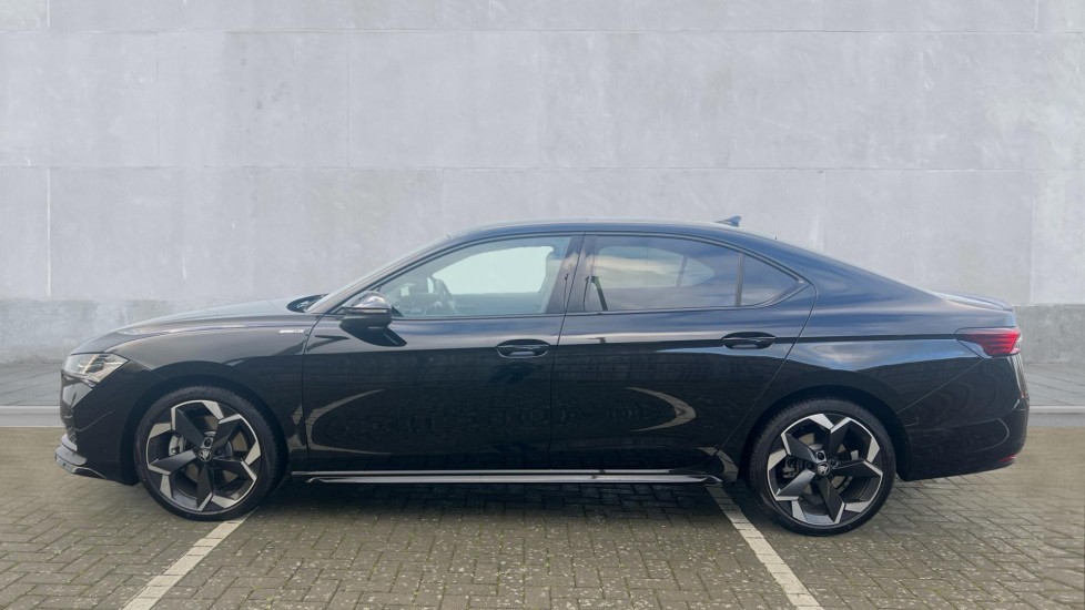 Used Skoda Superb 2025 for sale - 76869305: Photo 9