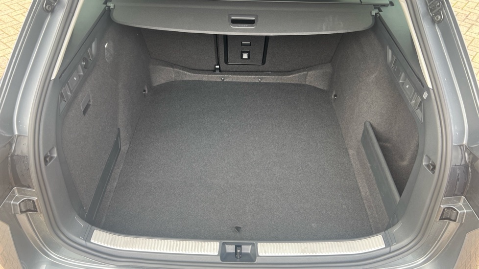 Used Skoda Superb 2025 for sale - 76870230: Photo 16