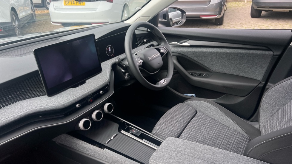 Used Skoda Superb 2025 for sale - 76870230: Photo 2