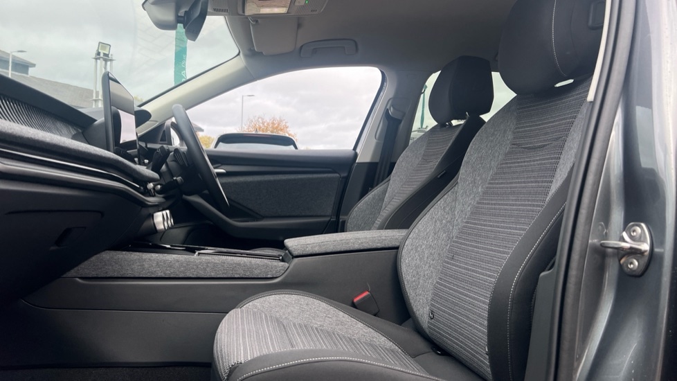 Used Skoda Superb 2025 for sale - 76870230: Photo 28