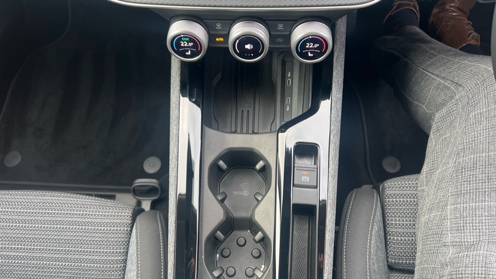 Used Skoda Superb 2025 for sale - 76870230: Photo 30