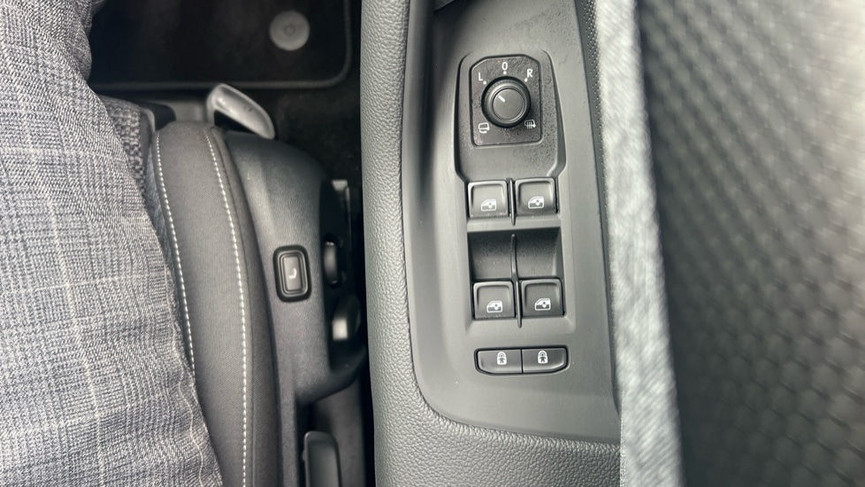 Used Skoda Superb 2025 for sale - 76870230: Photo 40