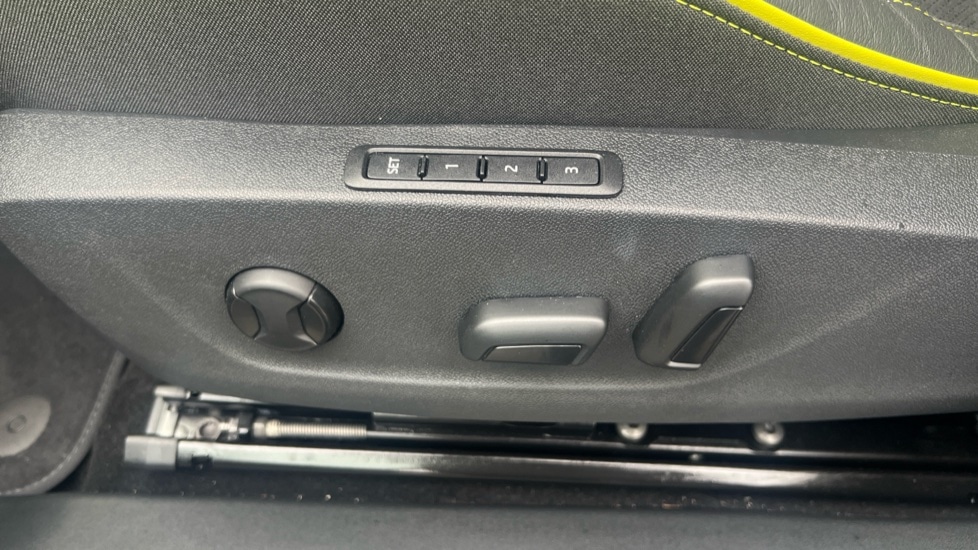 Used Skoda Enyaq 2025 for sale - 76874851: Photo 31