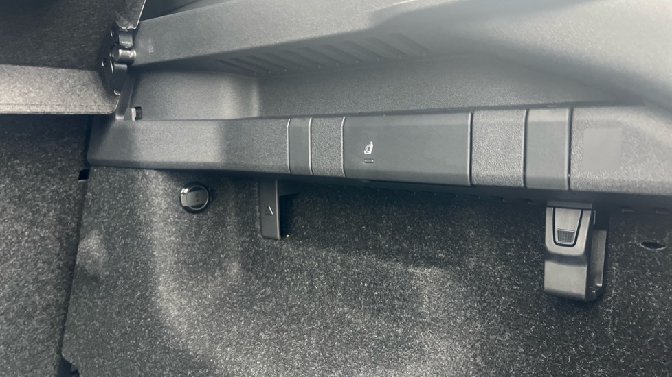 Used Skoda Enyaq 2025 for sale - 76874851: Photo 43