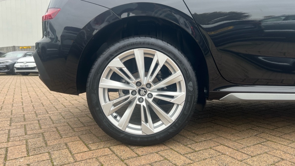 Used Skoda Kamiq 2025 for sale - 76869879: Photo 5