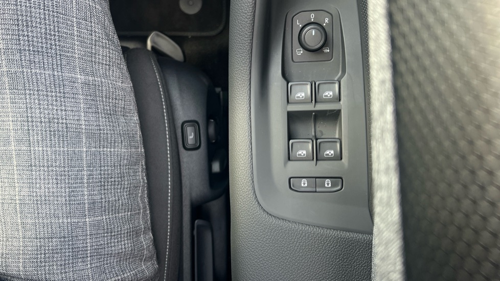 Used Skoda Superb 2025 for sale - 76870604: Photo 37