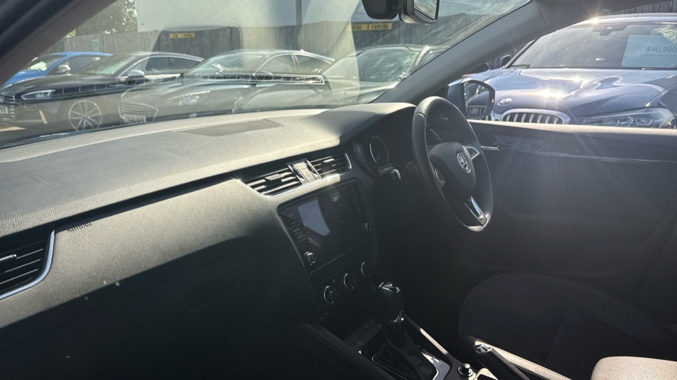 Used Skoda Octavia 2018 for sale - 76021842: Photo 2