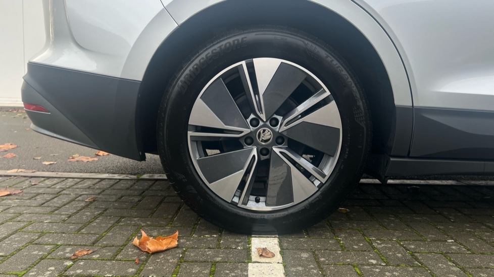 Used Skoda Enyaq 2024 for sale - 76872057: Photo 5