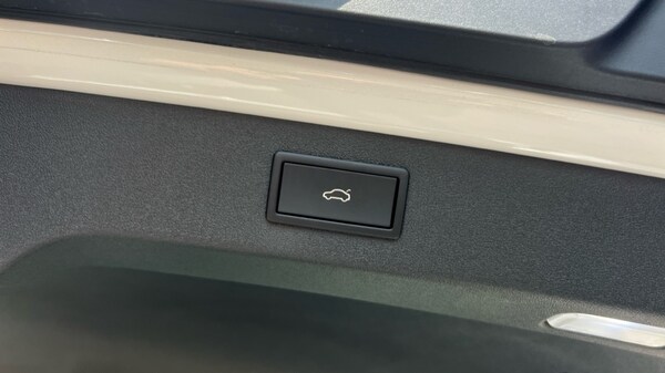 Used Skoda Enyaq 2025 for sale - 76217097: Photo 33