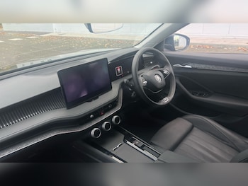 Used Skoda Superb 2024 for sale - 76366498: Photo