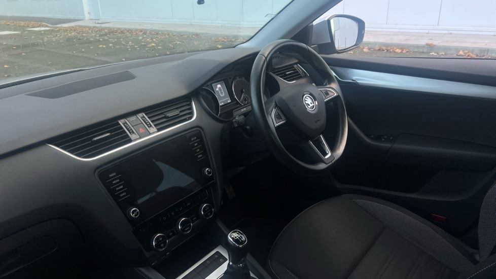 Used Skoda Octavia 2017 for sale - 76533699: Photo 2