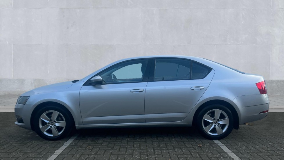 Used Skoda Octavia 2017 for sale - 76533699: Photo 9