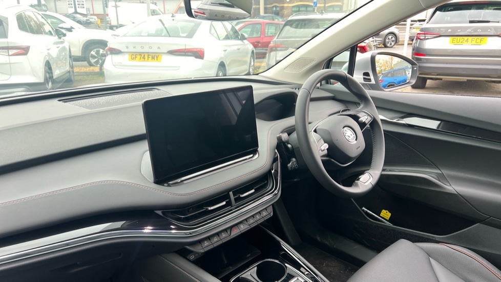 Used Skoda Enyaq 2025 for sale - 76977620: Photo 2