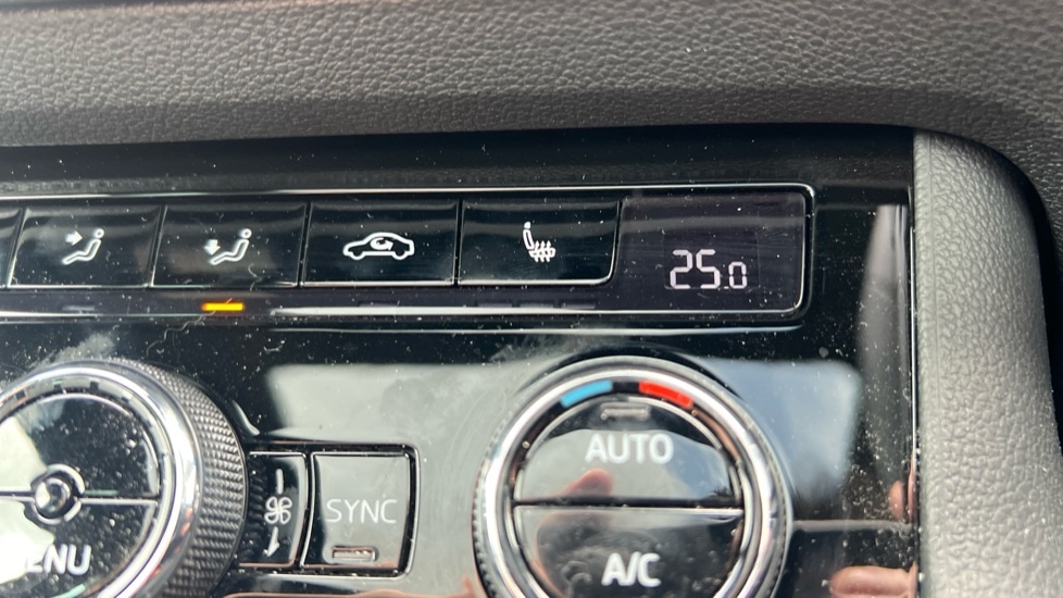 Used Skoda Karoq 2024 for sale - 76869266: Photo 32