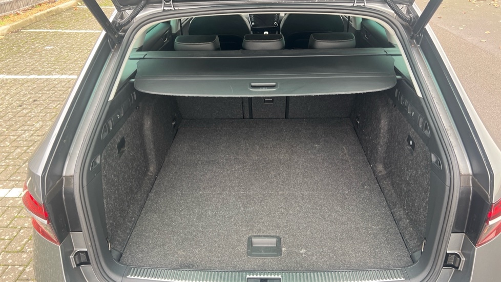 Used Skoda Superb 2022 for sale - 76614891: Photo 16