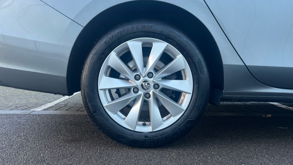 Used Skoda Superb 2024 for sale - 76872821: Photo 5