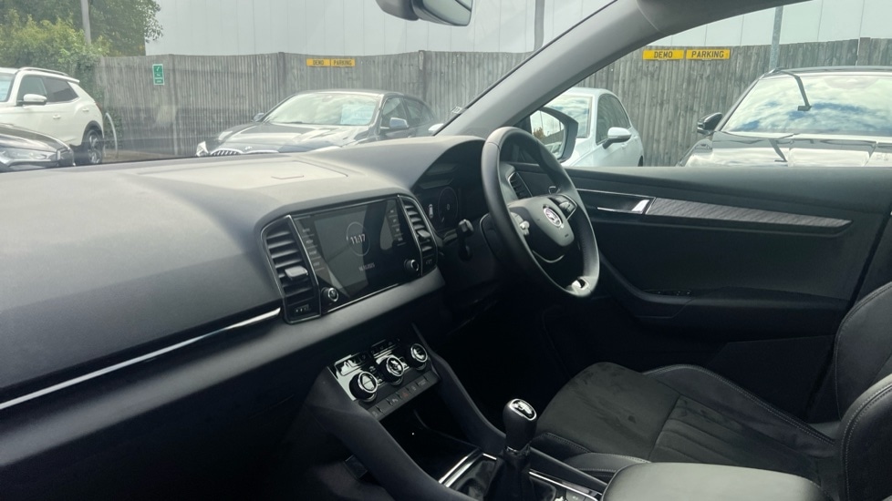 Used Skoda Karoq 2024 for sale - 76869729: Photo 2