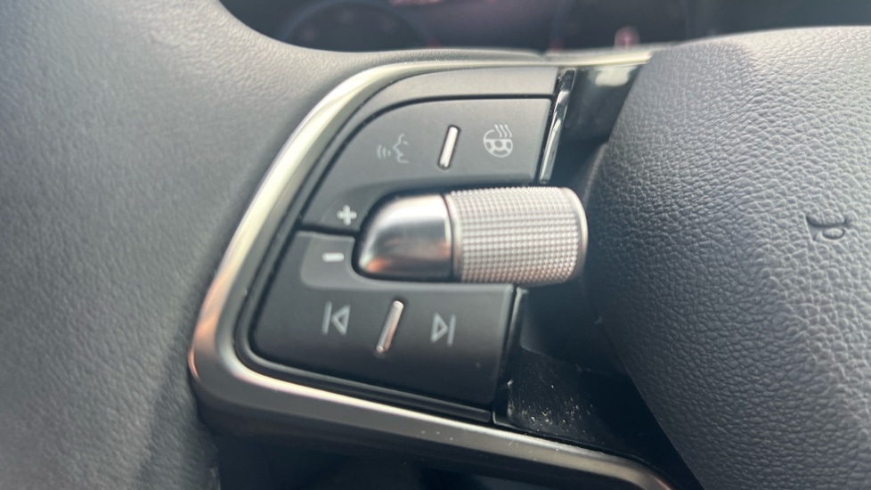 Used Skoda Karoq 2024 for sale - 76869729: Photo 27