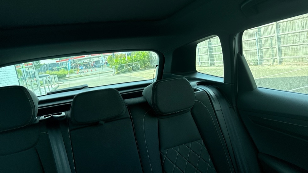 Used Skoda Karoq 2024 for sale - 76869259: Photo 14