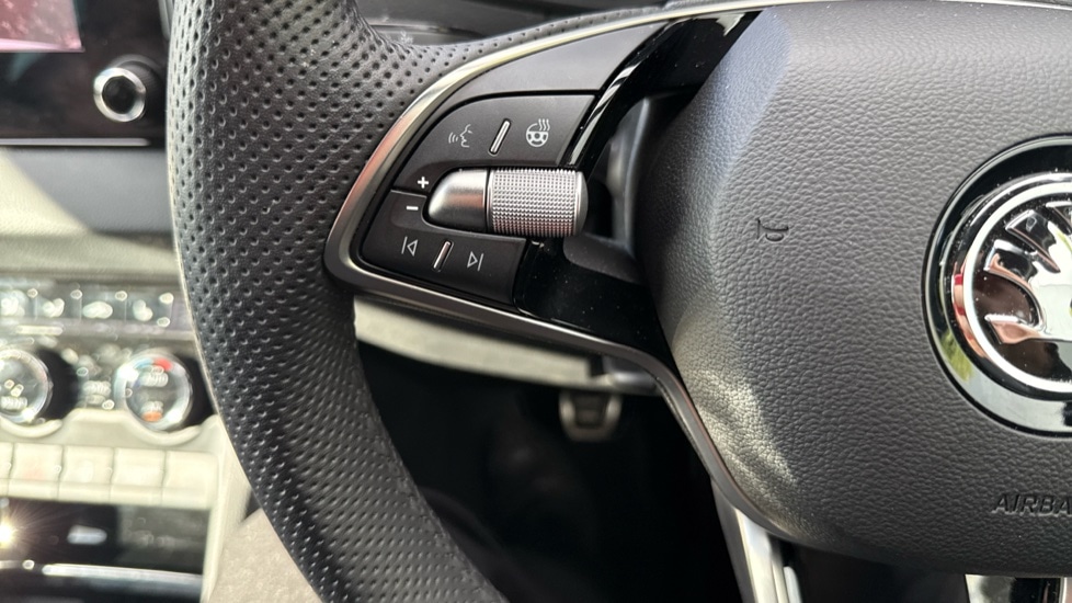 Used Skoda Karoq 2024 for sale - 76869259: Photo 23