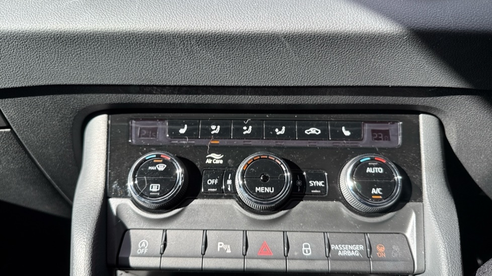 Used Skoda Karoq 2024 for sale - 76869259: Photo 31