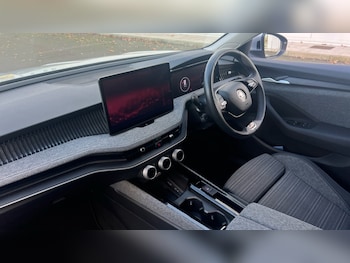 Used Skoda Superb 2024 for sale - 76539806: Photo