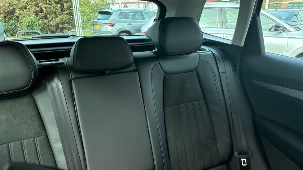 Used Skoda Karoq 2024 for sale - 76870461: Photo 15