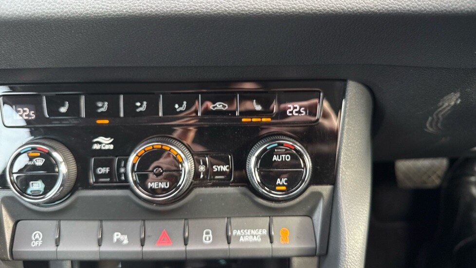 Used Skoda Karoq 2024 for sale - 76870461: Photo 27