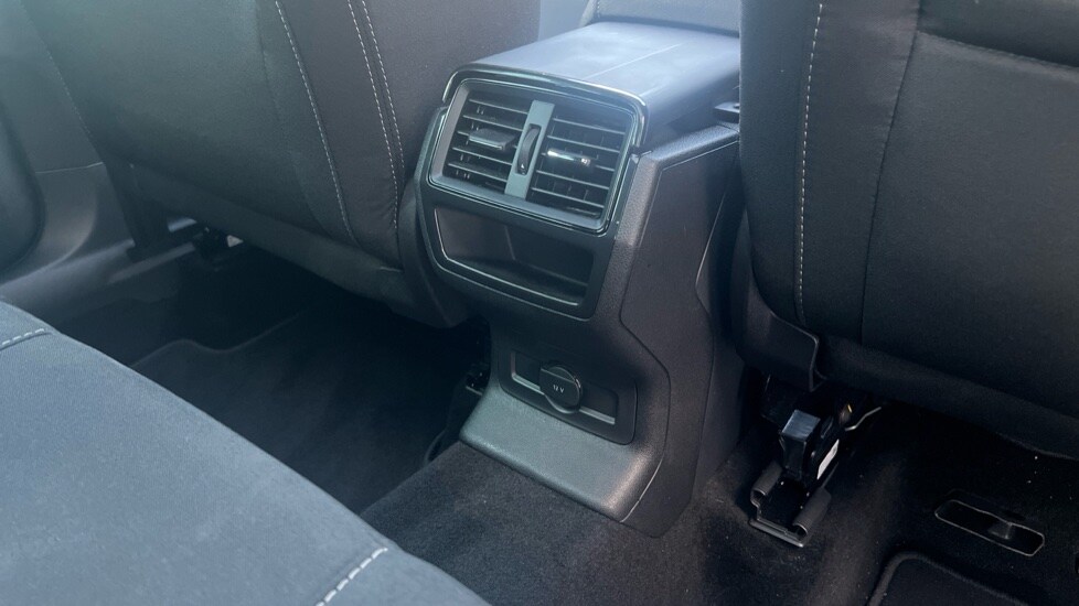 Used Skoda Karoq 2024 for sale - 76872264: Photo 30