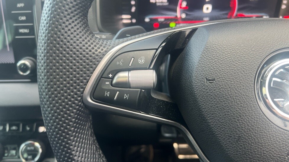 Used Skoda Karoq 2024 for sale - 76872264: Photo 40