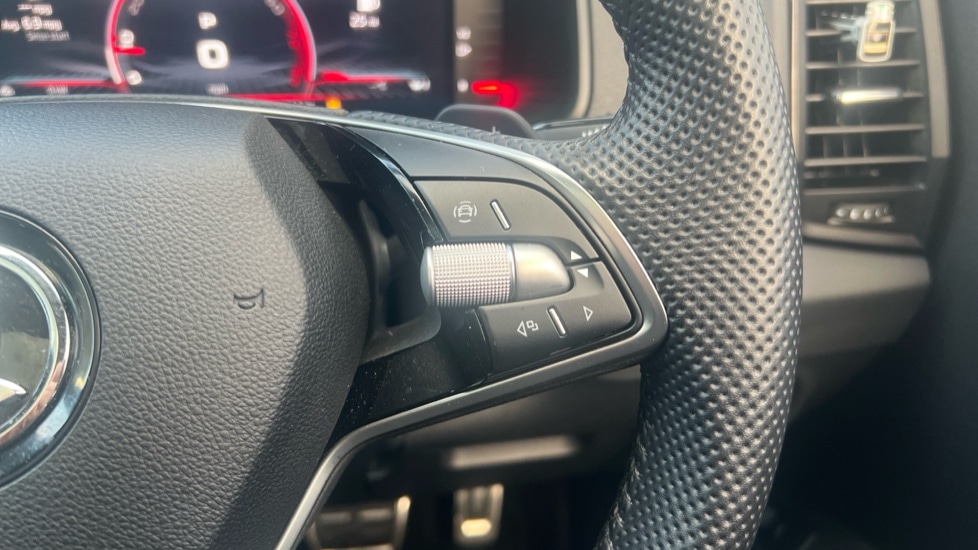 Used Skoda Karoq 2024 for sale - 76872264: Photo 41