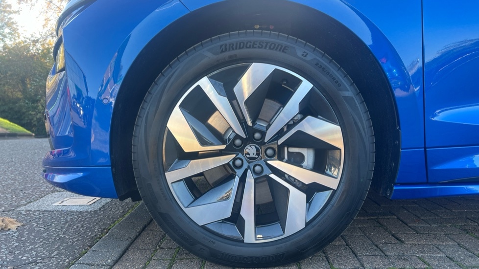 Used Skoda Enyaq 2025 for sale - 76870482: Photo 19