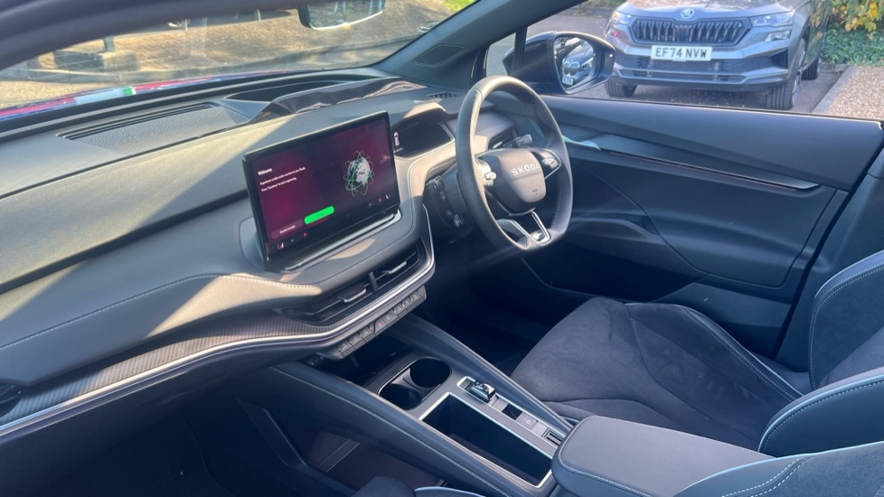 Used Skoda Enyaq 2025 for sale - 76870482: Photo 2