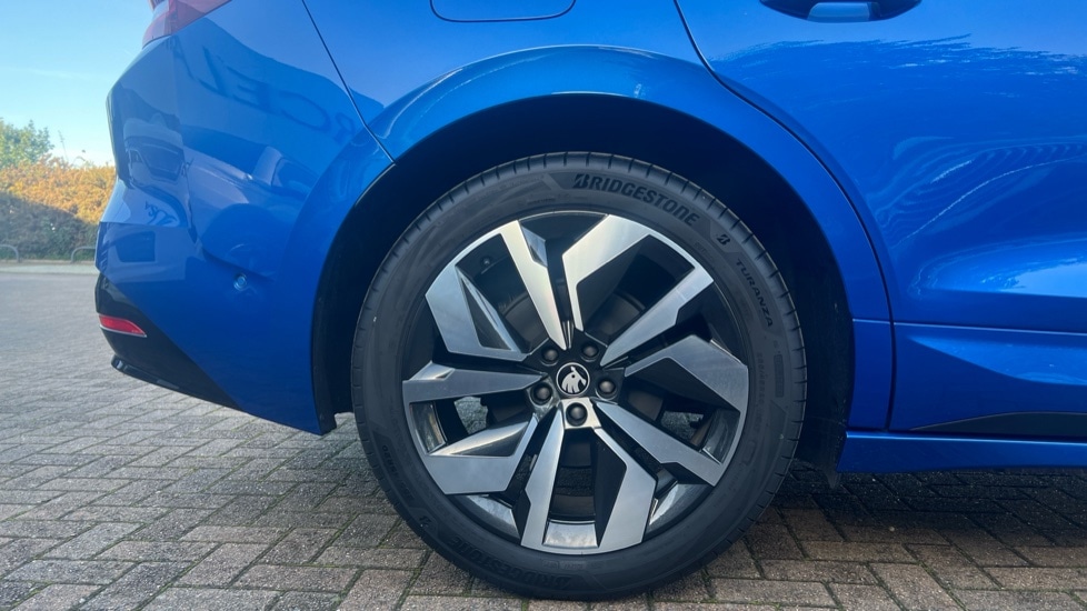 Used Skoda Enyaq 2025 for sale - 76870482: Photo 5