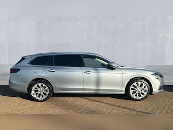 Used Skoda Superb 2025 for sale - 76229402: Photo 4