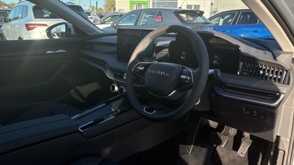 Used Skoda Superb 2025 for sale - 76229402: Photo 6