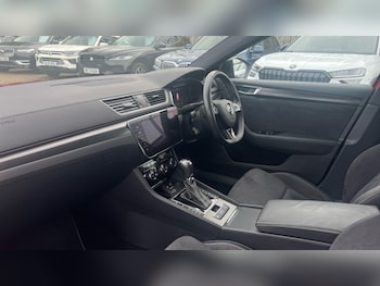 Used Skoda Superb 2019 for sale - 76312395: Photo