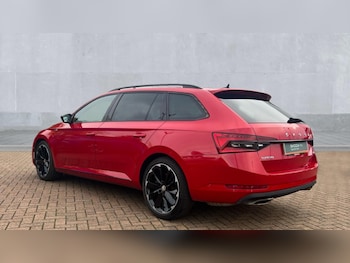 Used Skoda Superb 2019 for sale - 76312395: Photo