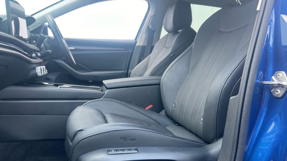 Used Skoda Superb 2025 for sale - 76872163: Photo 28